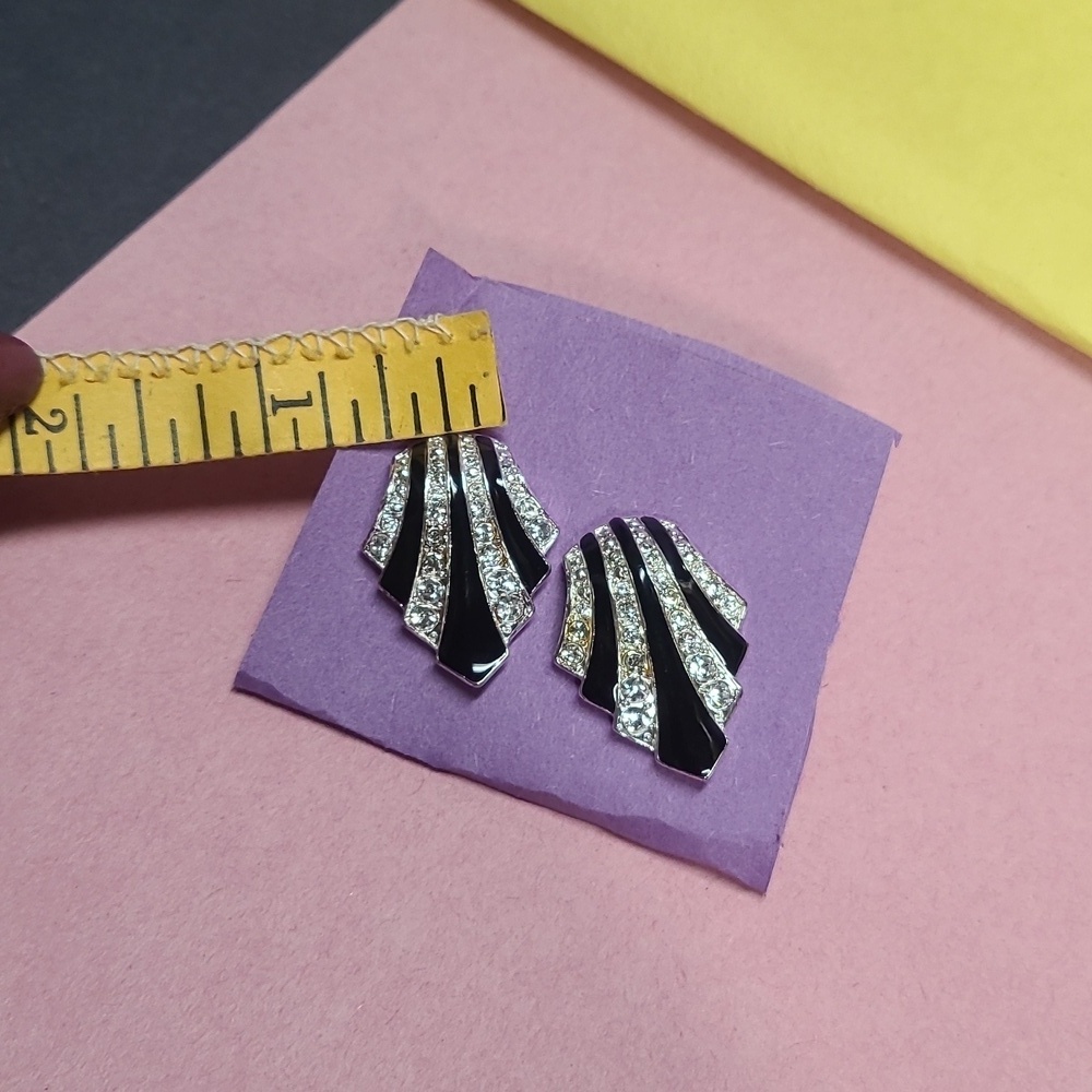 Avon vintage silver tone rhinestones enamel earrings - Picture 17 of 17